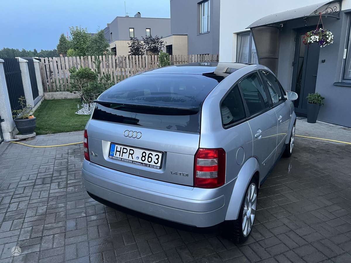 Audi A2, 1.4 l., Минивэн