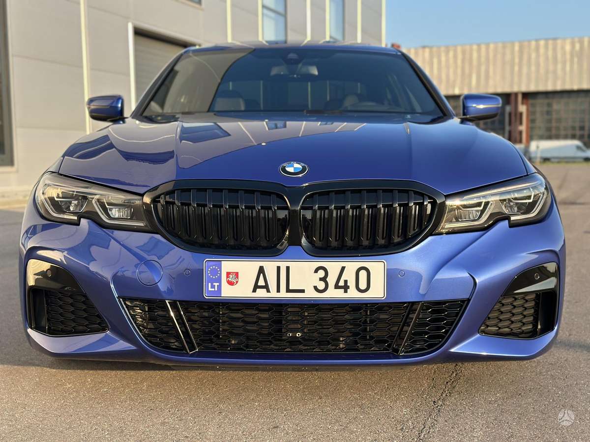 BMW 330, 2.0 l., Седан