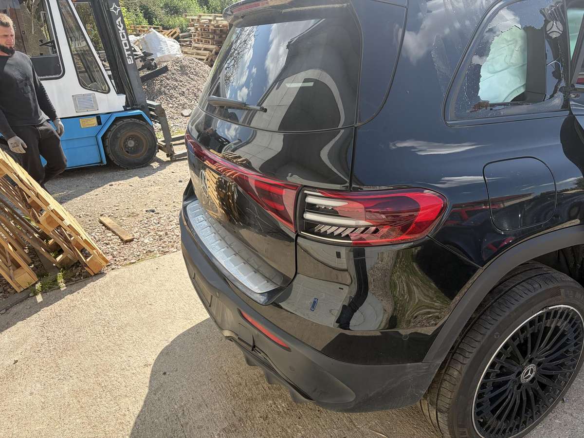 Mercedes-Benz EQB