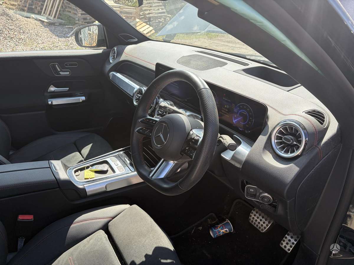 Mercedes-Benz EQB