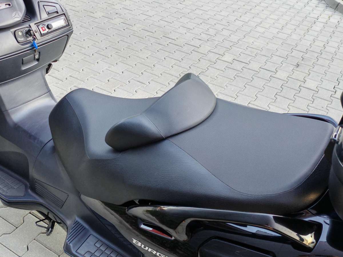Suzuki Burgman 650cc, scooters / mopeds