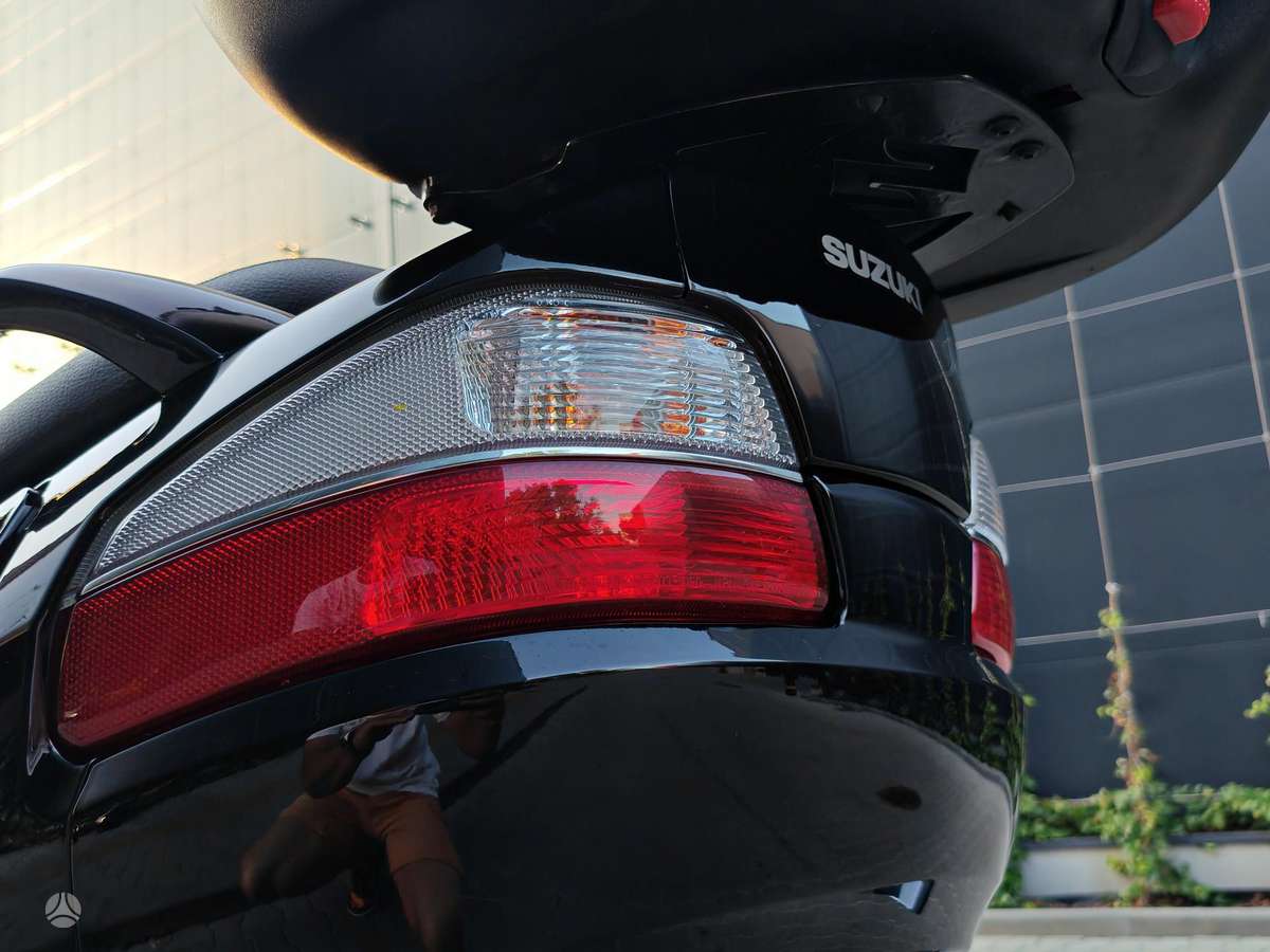 Suzuki Burgman 650cc, scooters / mopeds