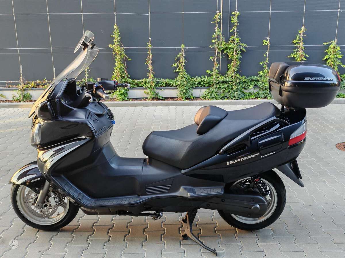 Suzuki Burgman 650cc, scooters / mopeds