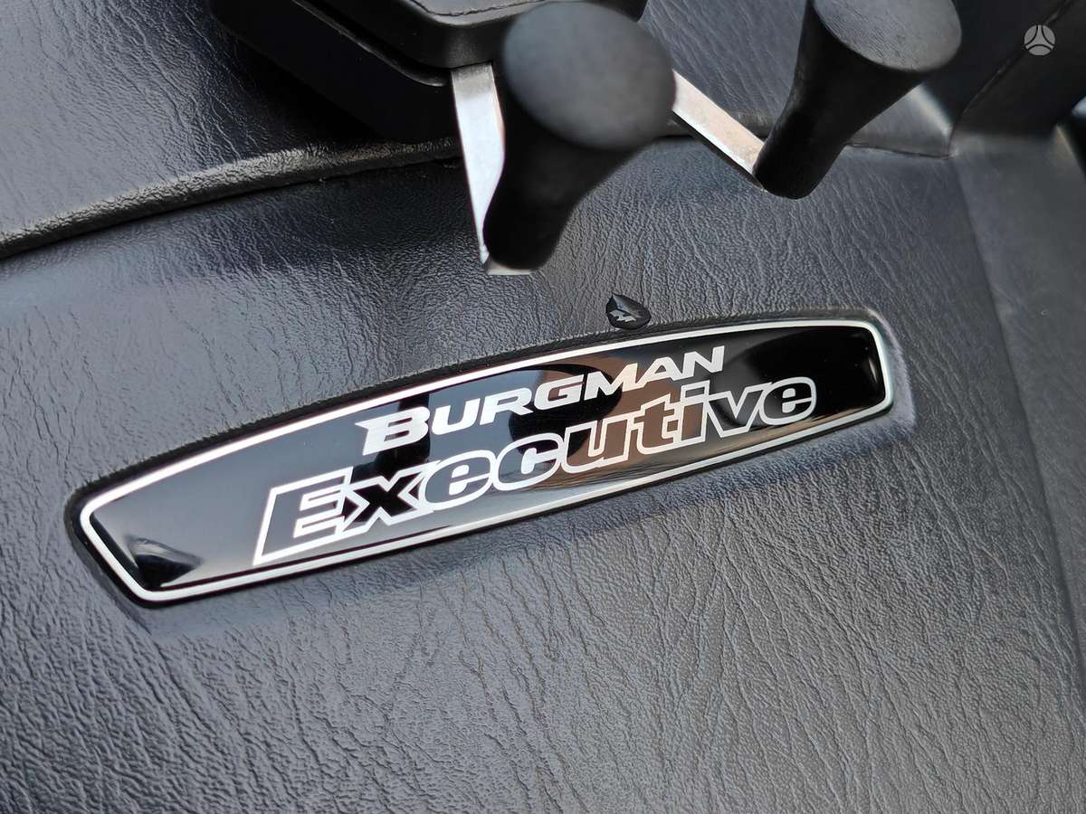 Suzuki Burgman 650cc, scooters / mopeds