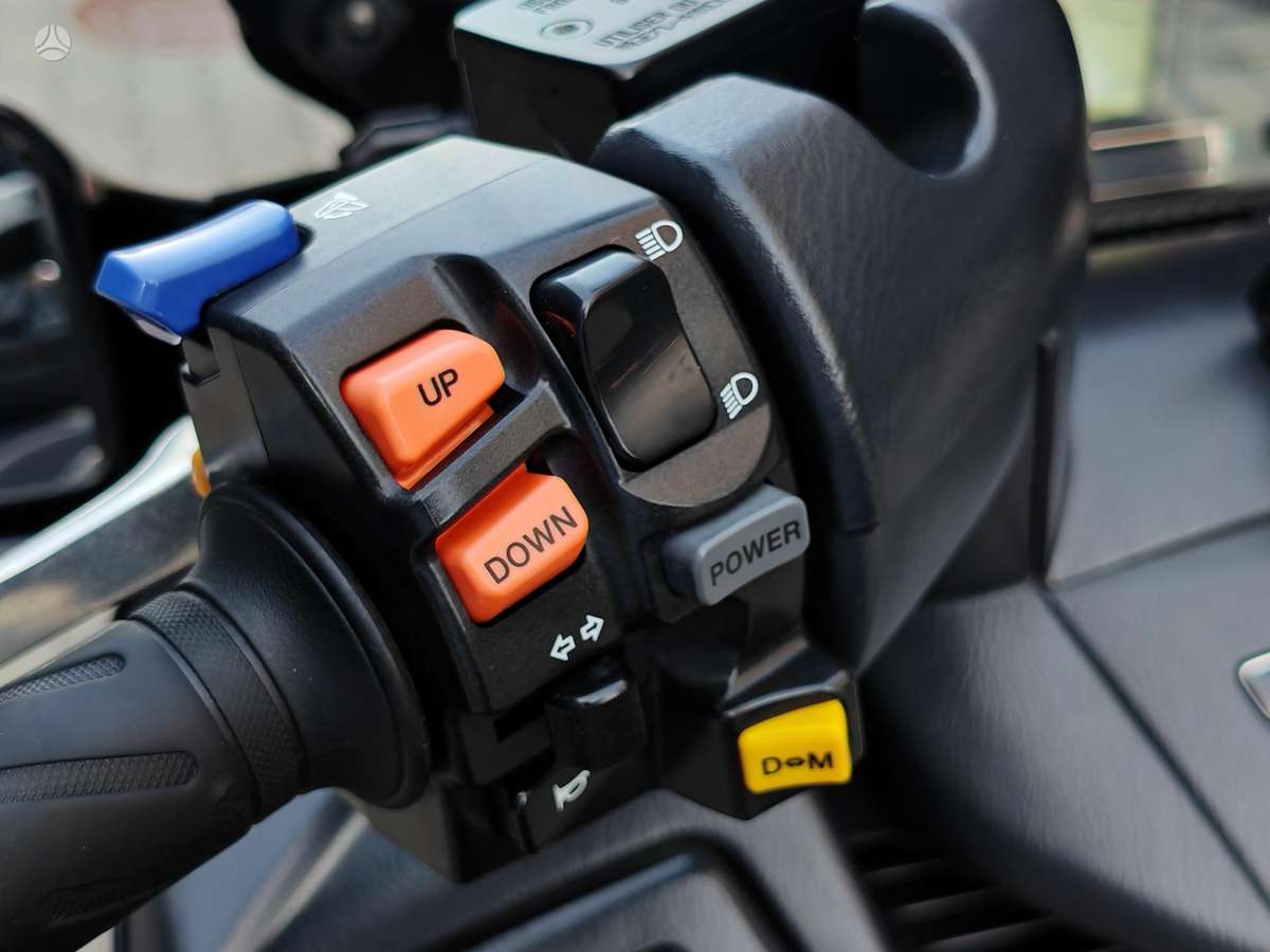 Suzuki Burgman 650cc, scooters / mopeds