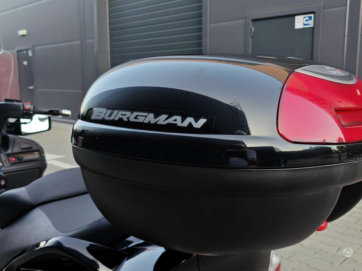 Suzuki Burgman 650cc, scooters / mopeds