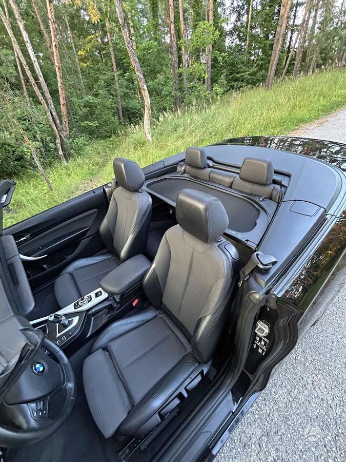 BMW 218, 2.0 l., convertible