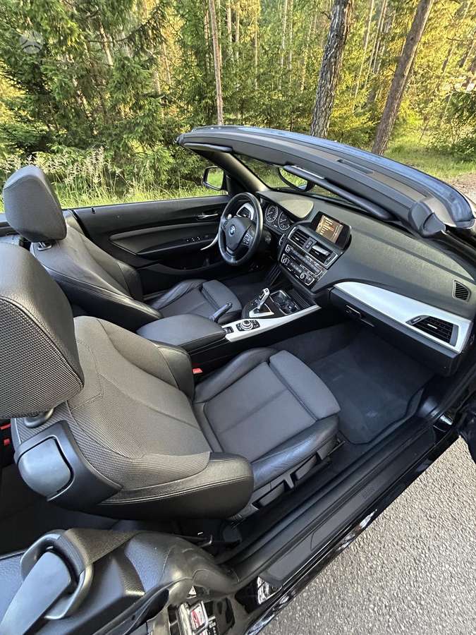 BMW 218, 2.0 l., convertible