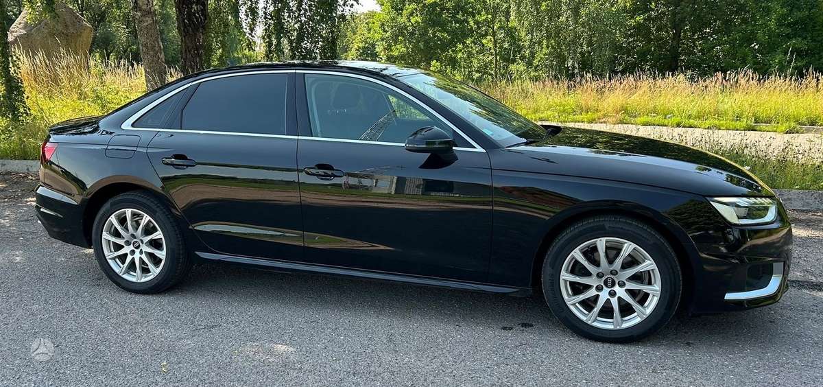 Audi A4, 2.0 l., Седан