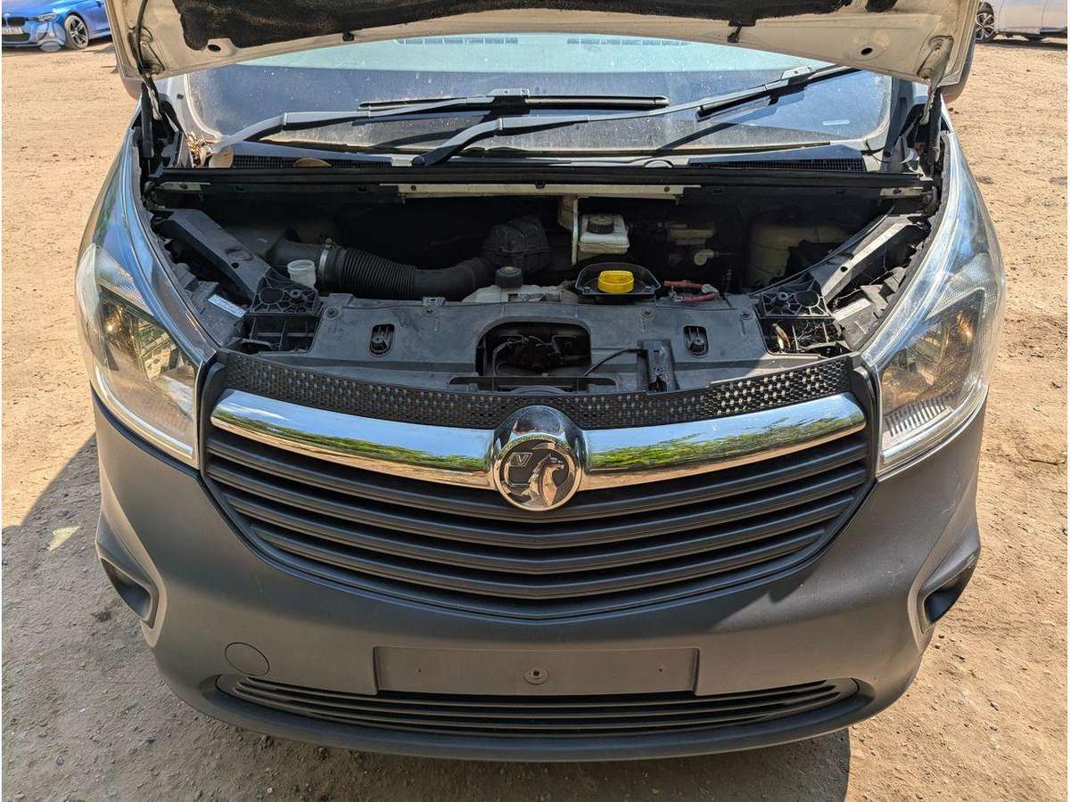 Opel Vivaro engine