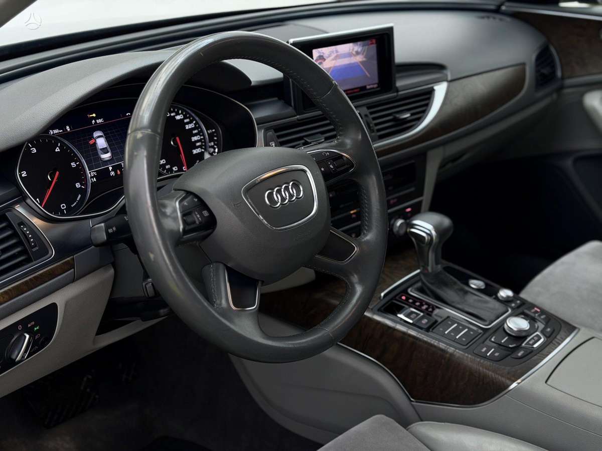 Audi A6, 2.0 l., Седан