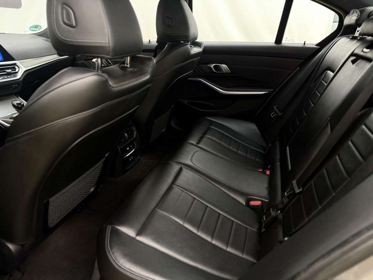 BMW 320, 2.0 l., Седан