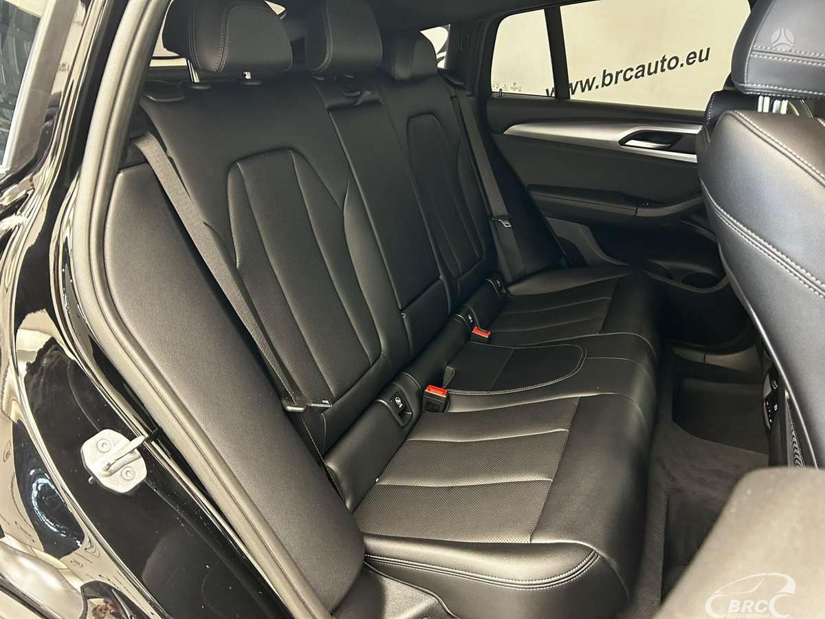 BMW X4, 2.0 l., off-road / crossover