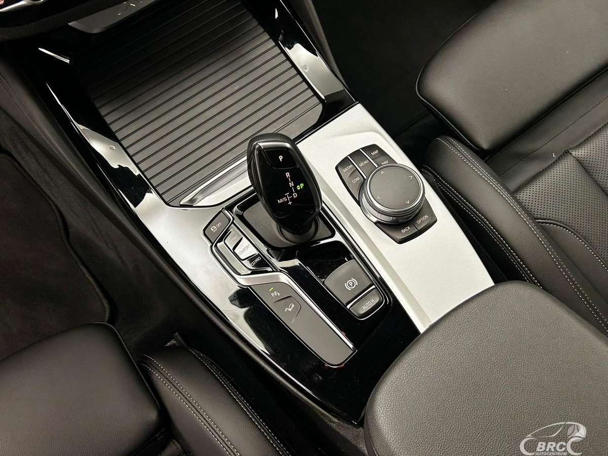 BMW X4, 2.0 l., off-road / crossover