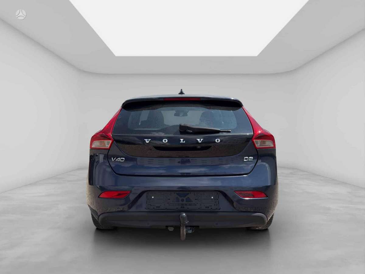 Volvo V40, 1.6 l., hatchback
