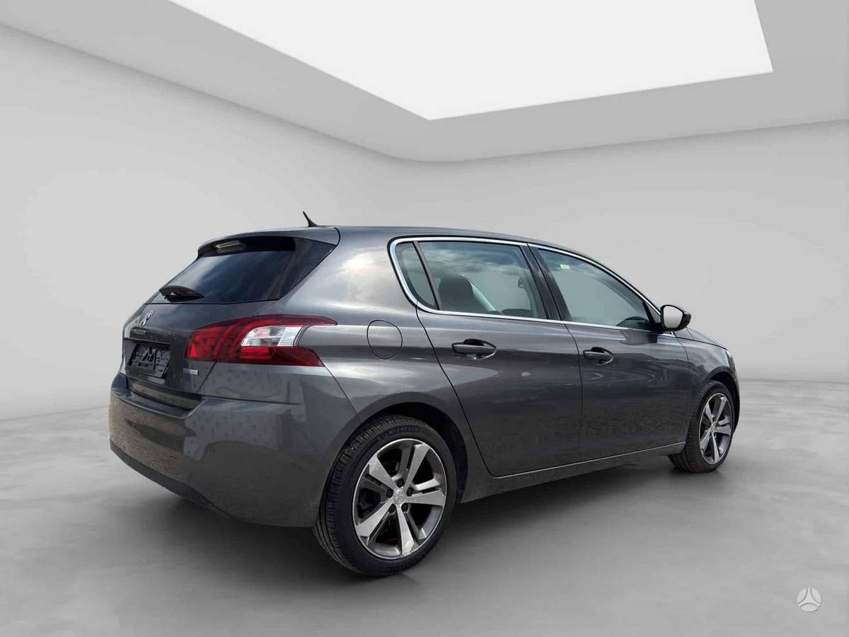 Peugeot 308, 1.2 l., hatchback