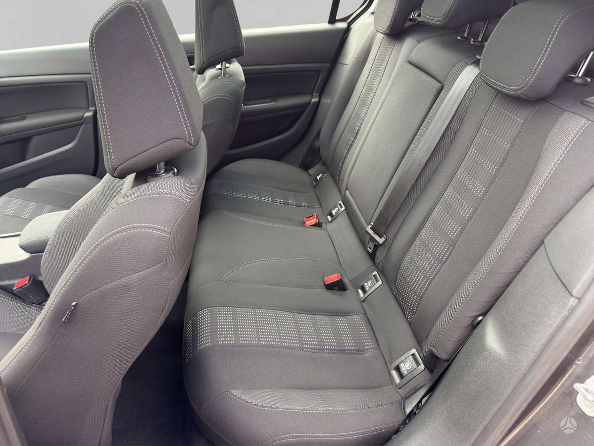 Peugeot 308, 1.2 l., hatchback