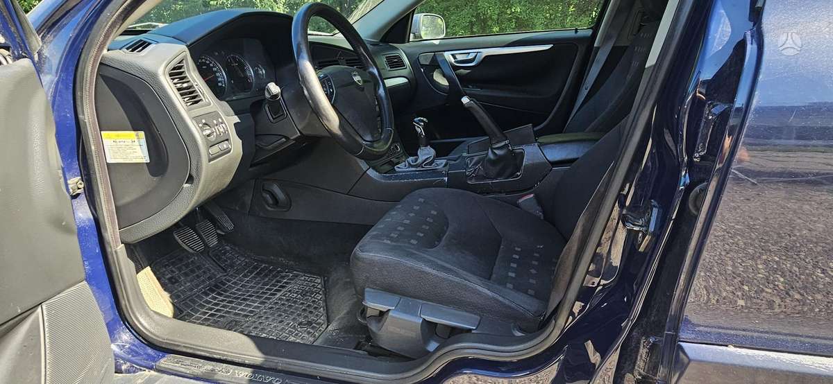 Volvo S60, 2.4 l., Седан