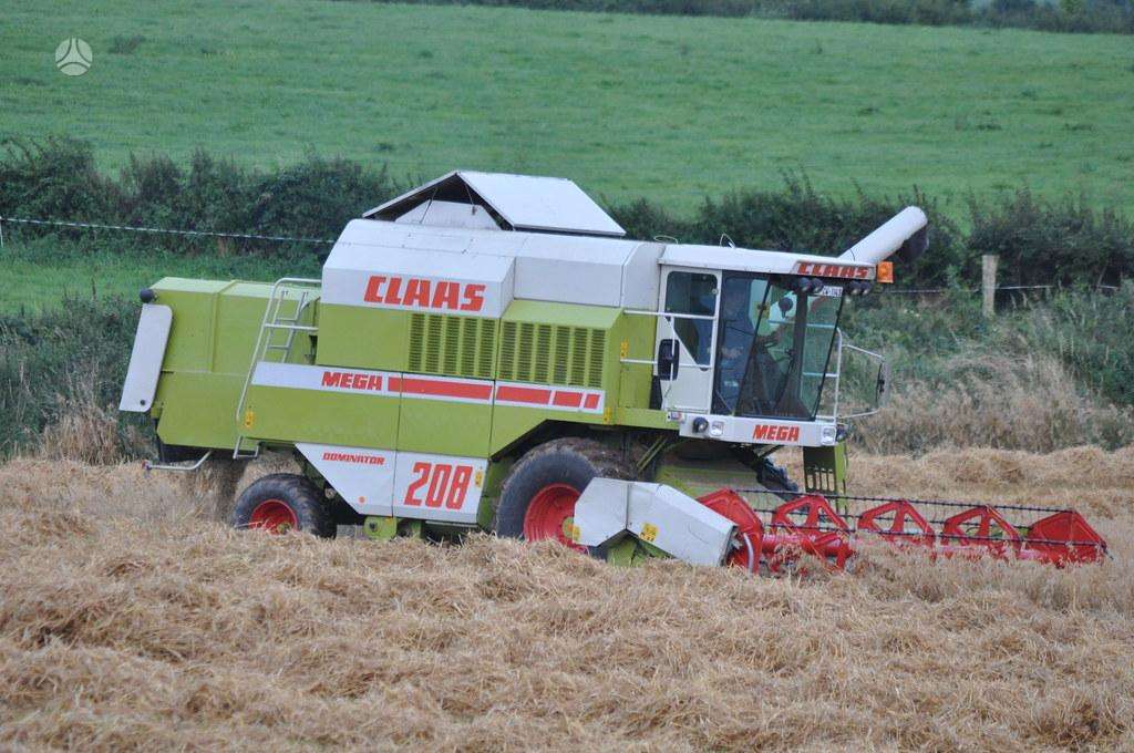 Claas 208, kombaini
