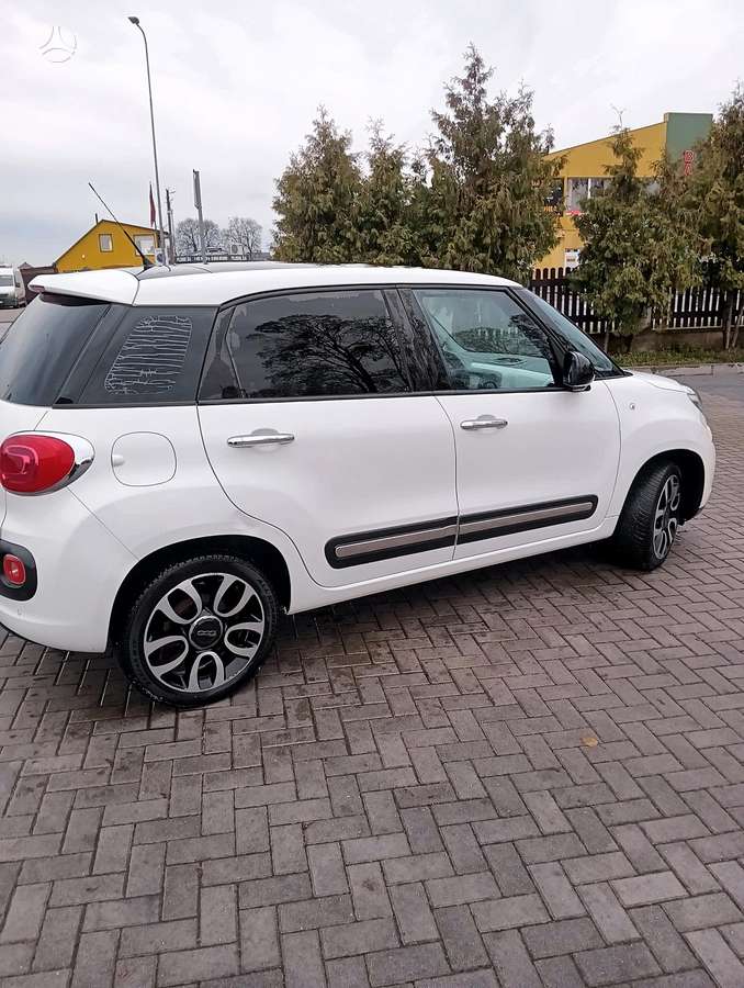 Fiat 500L, 1.3 l., hatchback