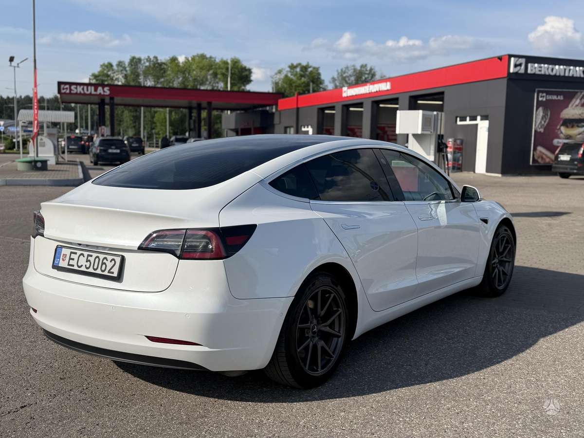Tesla Model 3, 81 кВт·ч, Хэтчбек