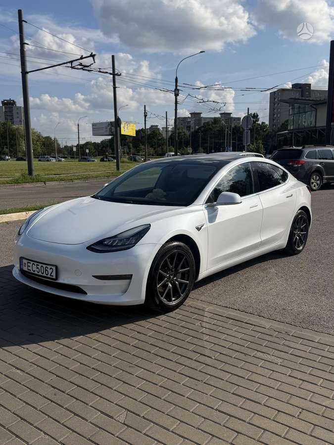 Tesla Model 3, 81 кВт·ч, Хэтчбек