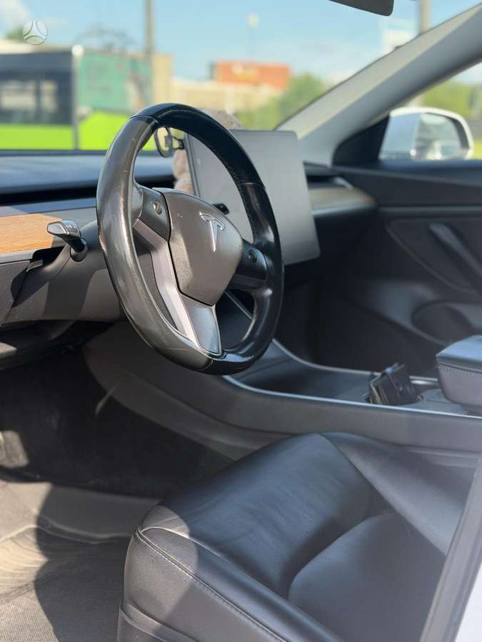 Tesla Model 3, 81 кВт·ч, Хэтчбек