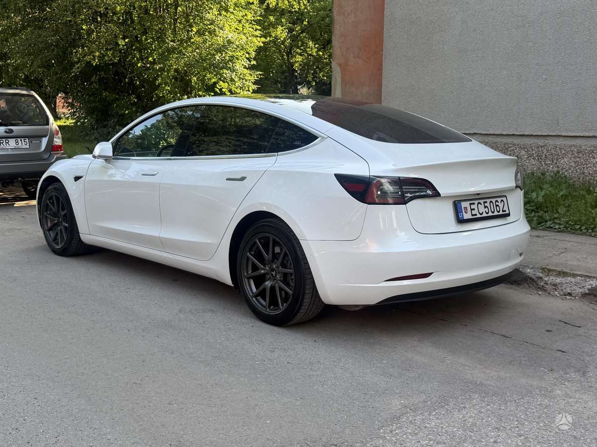 Tesla Model 3, 81 кВт·ч, Хэтчбек