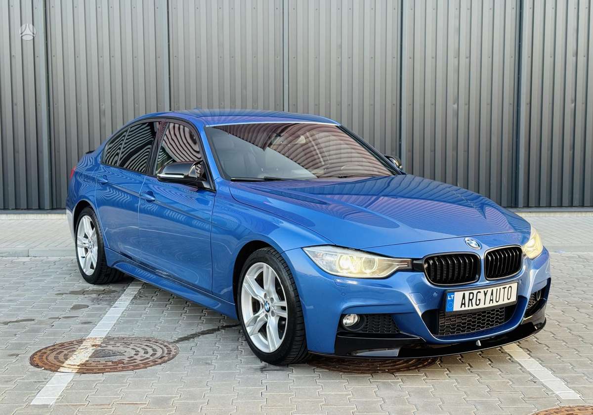 BMW 320, 2.0 l., saloon / sedan