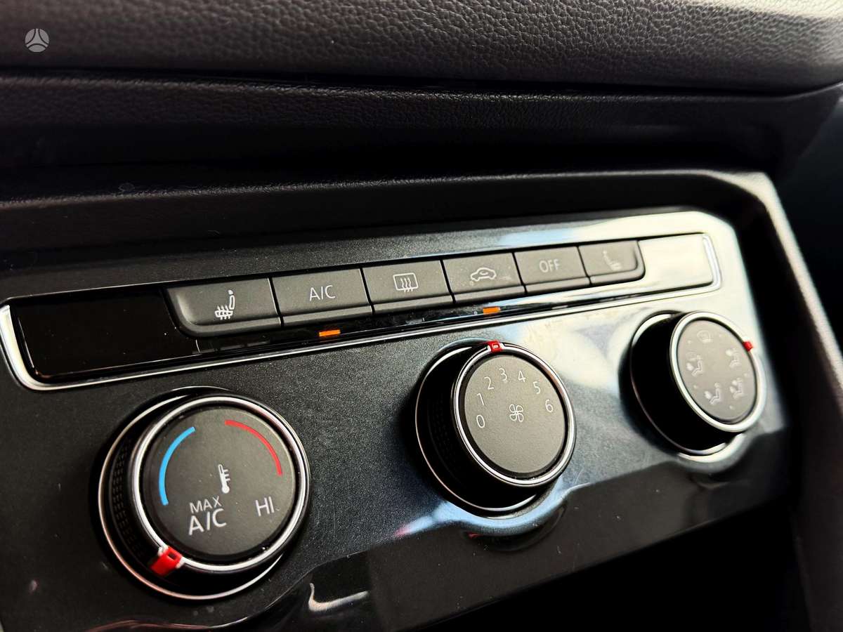 Volkswagen Tiguan - 8