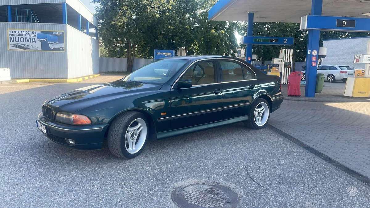 BMW 520, 2.0 l., Седан