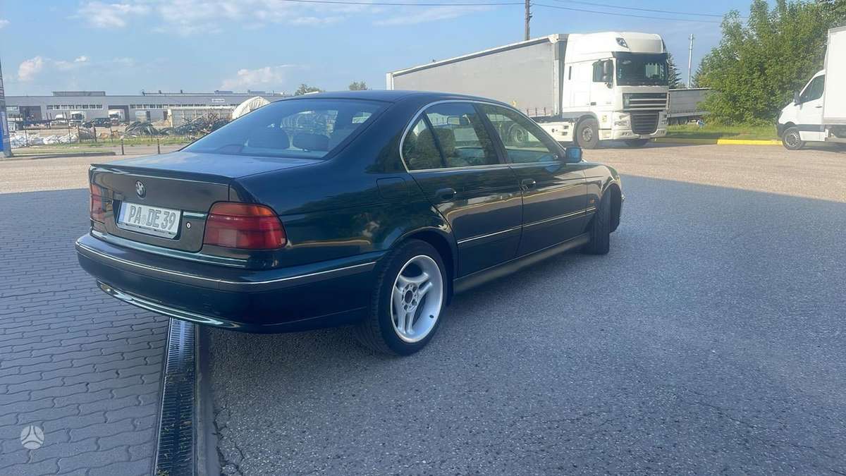 BMW 520, 2.0 l., Седан