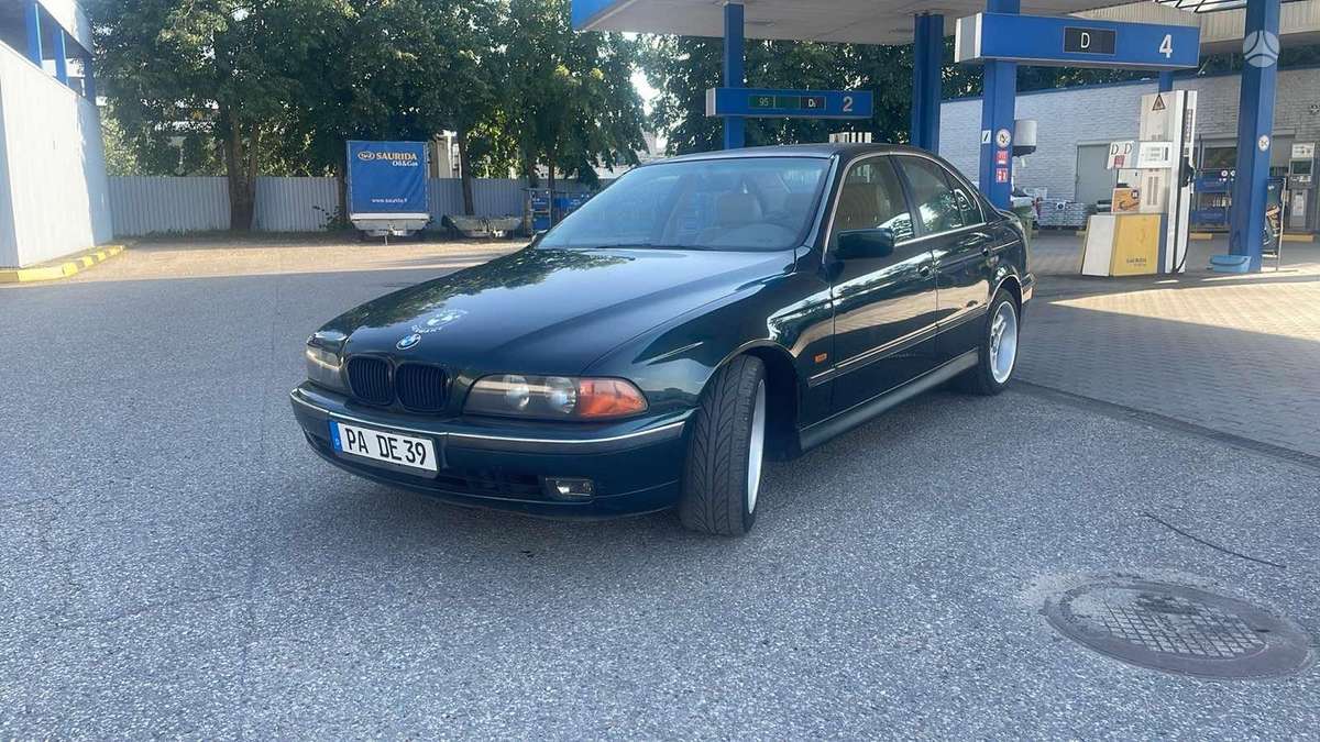 BMW 520, 2.0 l., Седан