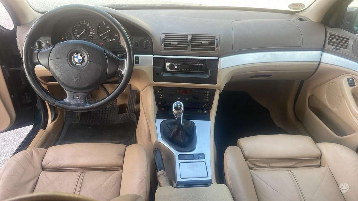 BMW 520, 2.0 l., Седан