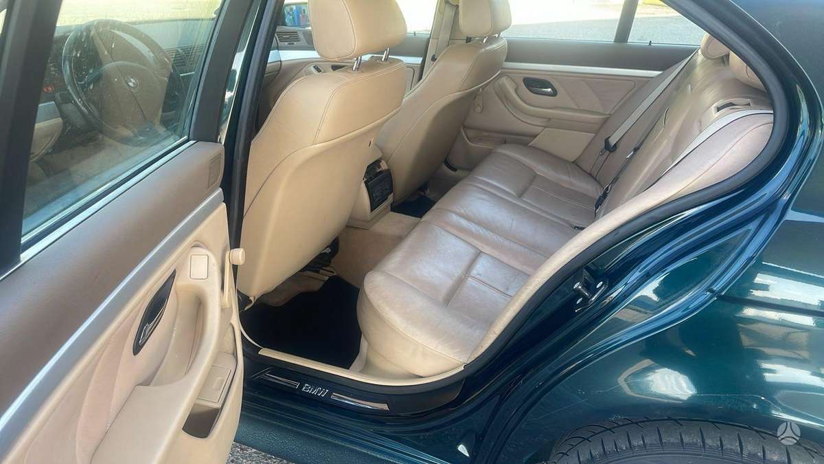 BMW 520, 2.0 l., Седан
