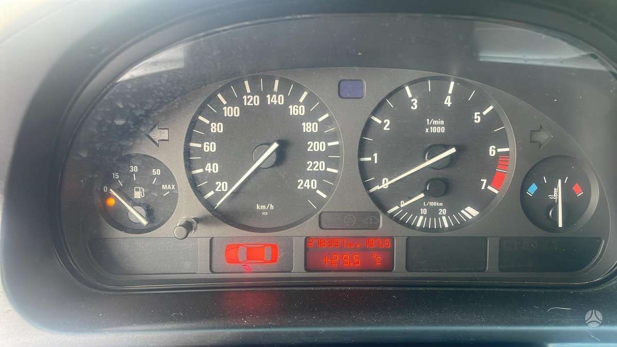 BMW 520, 2.0 l., Седан