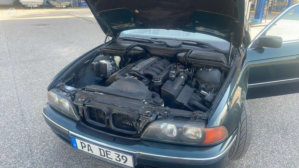 BMW 520, 2.0 l., Седан