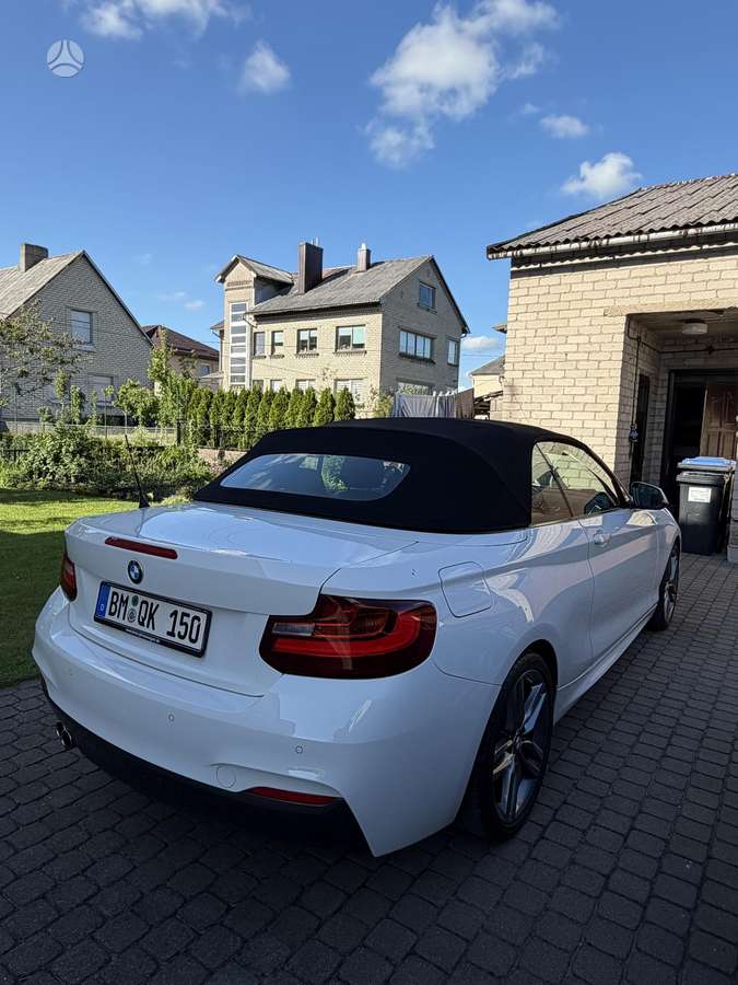 BMW 220, 2.0 l., convertible