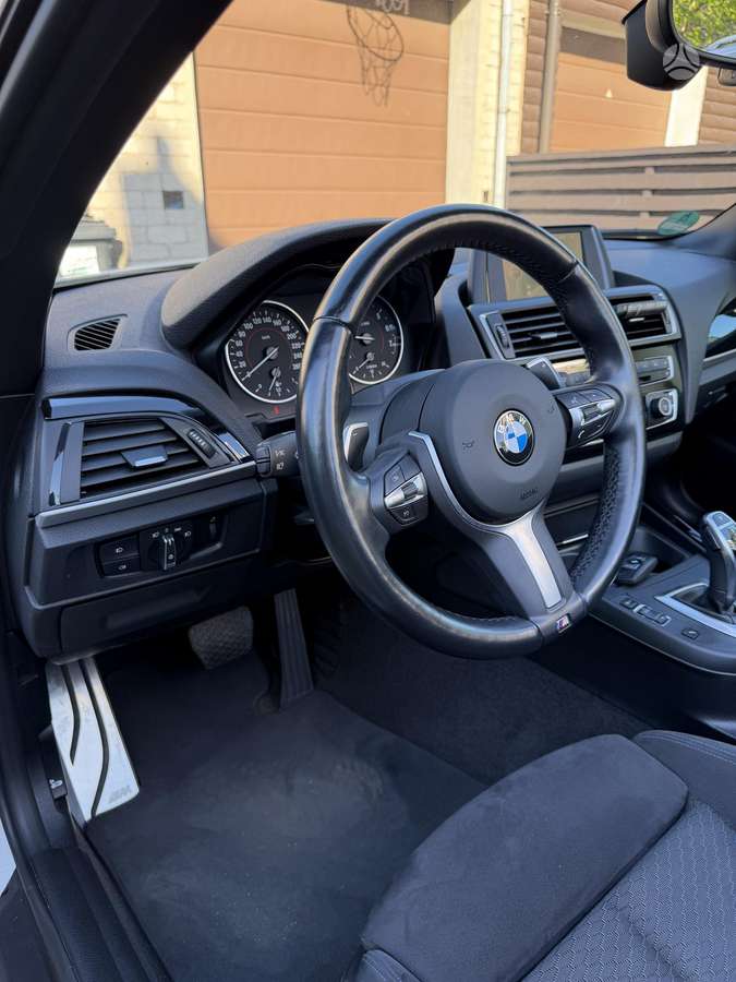 BMW 220, 2.0 l., convertible