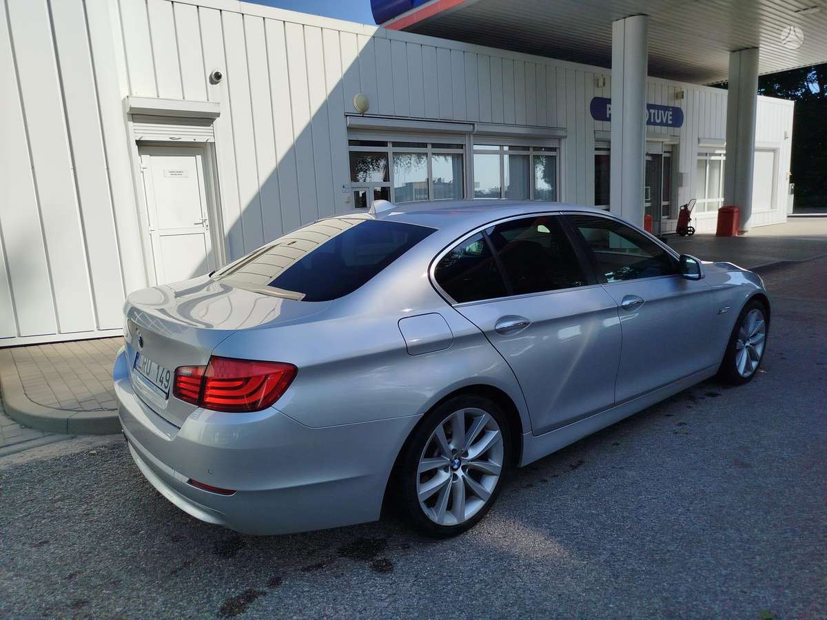 BMW 520, 2.0 l., Седан