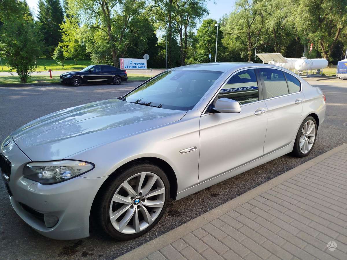 BMW 520, 2.0 l., Седан
