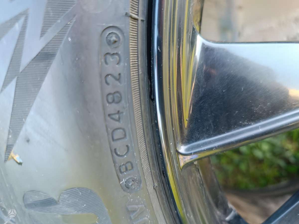 Audi E-tron, light alloy, R20