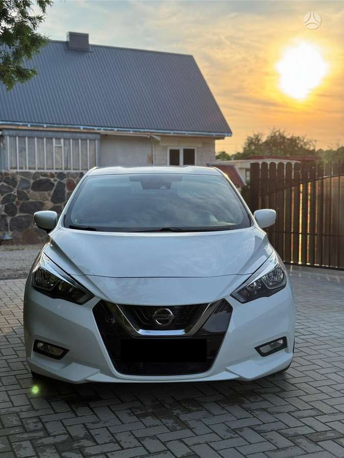 Nissan Micra, 0.9 l., hatchback