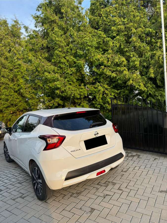 Nissan Micra, 0.9 l., hatchback