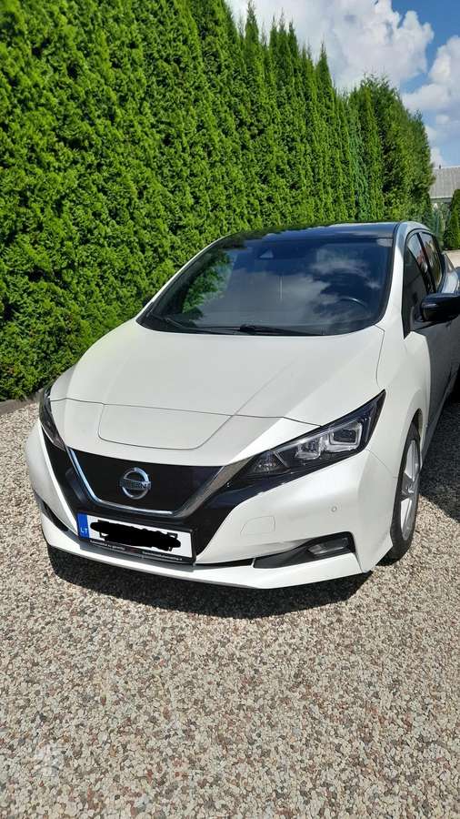 Nissan Leaf, 40 kWh, hatchback