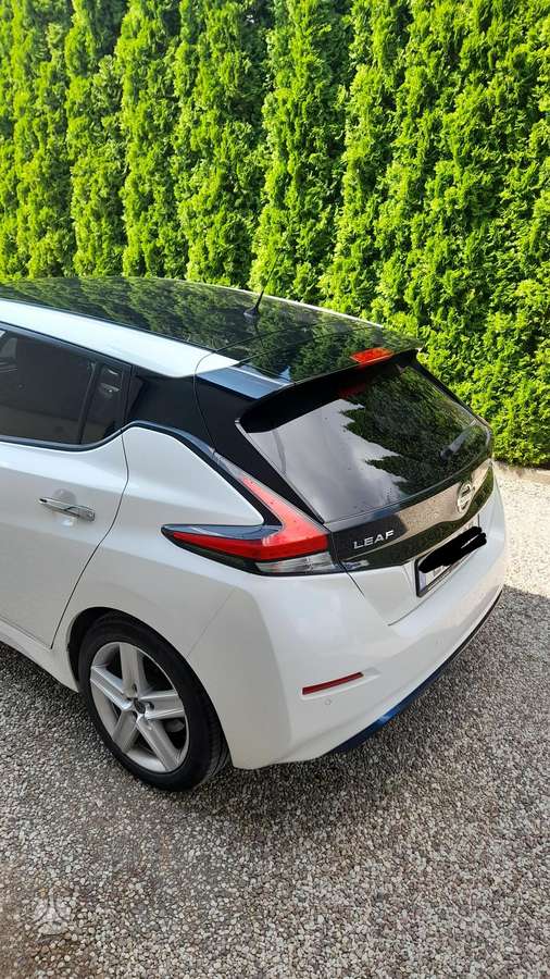 Nissan Leaf, 40 kWh, hatchback
