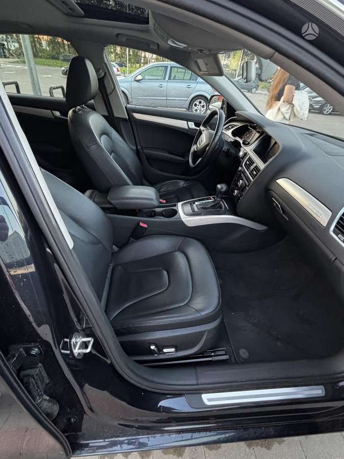 Audi A4, 2.0 l., Седан
