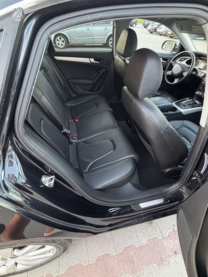 Audi A4, 2.0 l., Седан