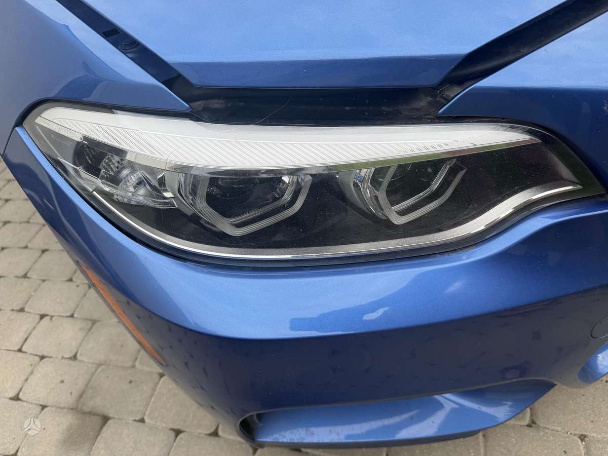 BMW M2 lights