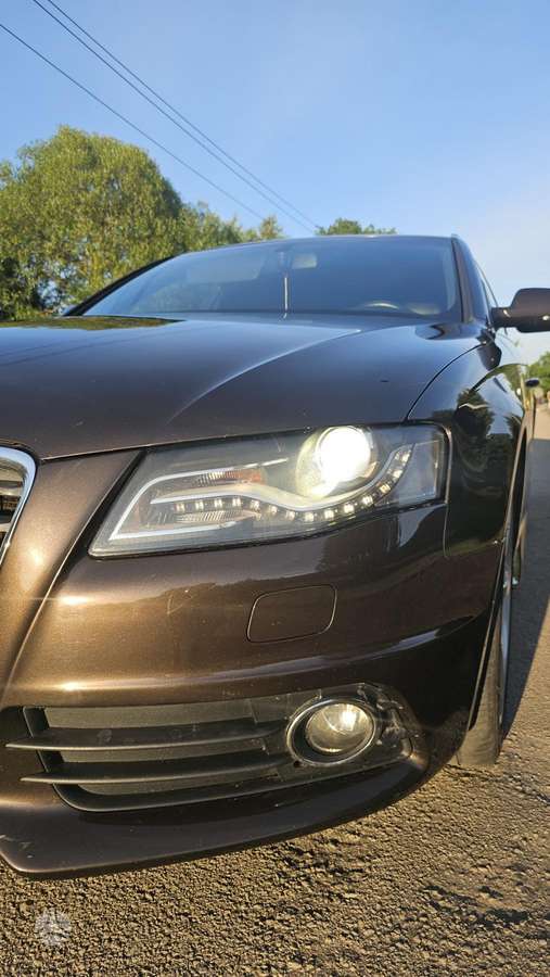 Audi A4, 2.0 l., Универсал